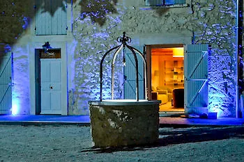 ***  Mas Le 7 Bed & Breakfast Saint-Andiol France